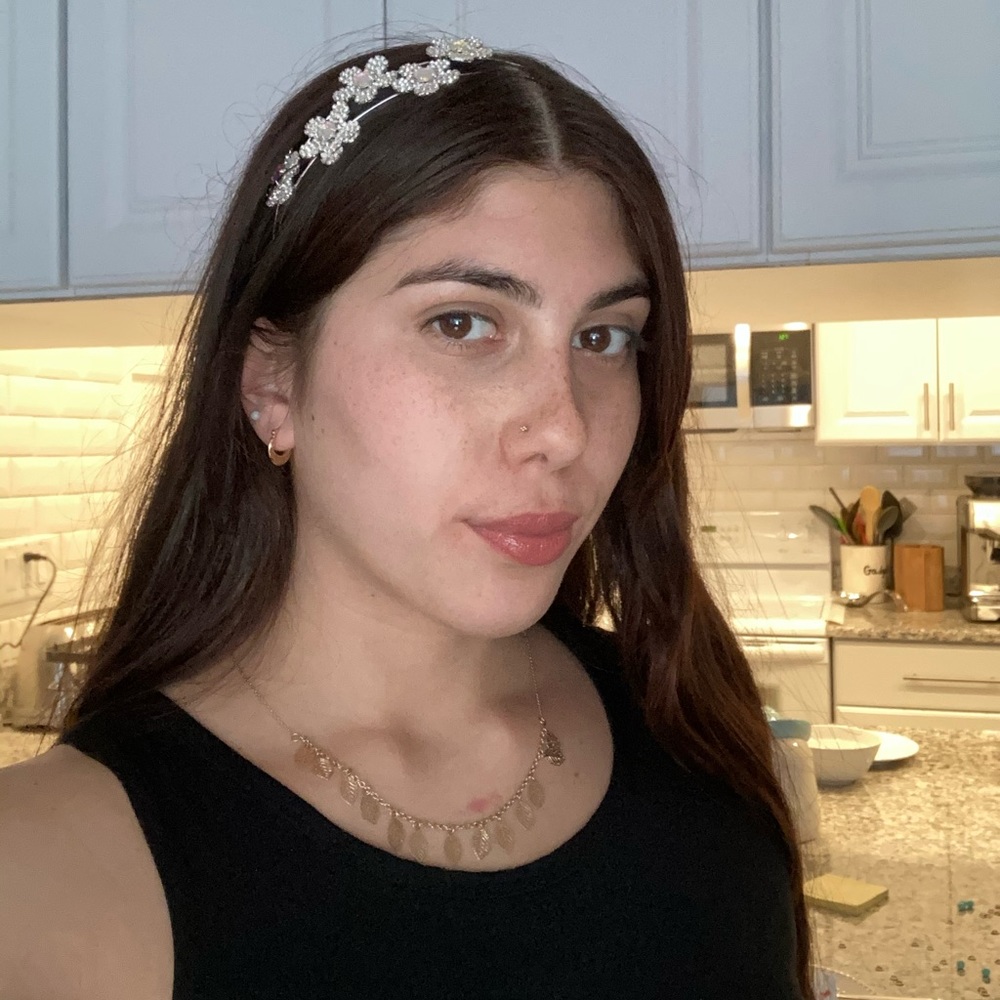 Meet your Posher, Elizabeth